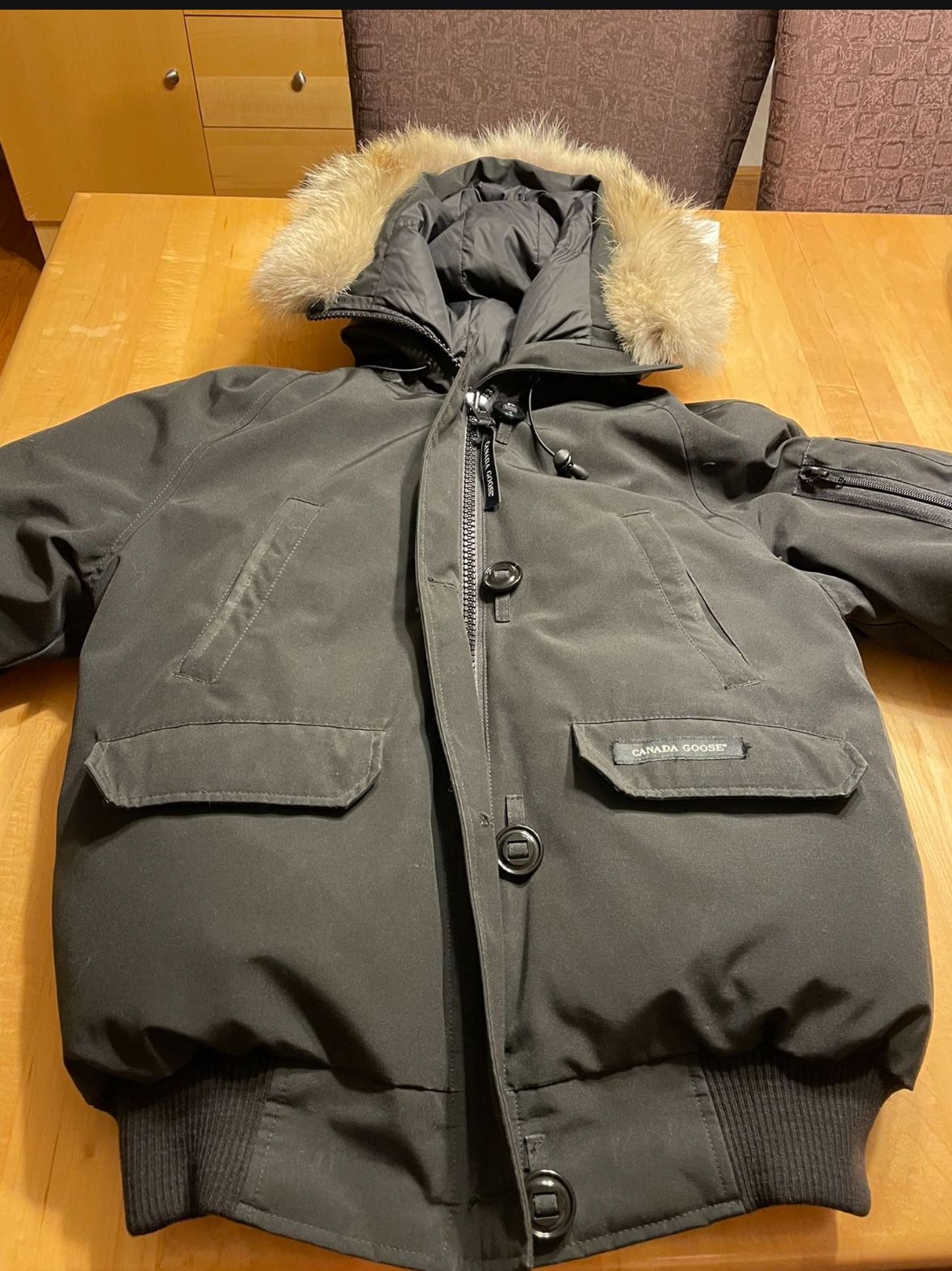Canada Goose Woman’s Chilliwack Down Bomber Jacket (LG)