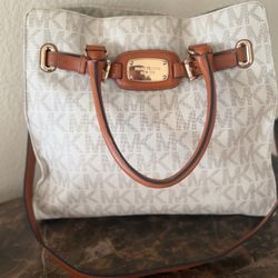 Michael Kors MK Signature Tote Bag
