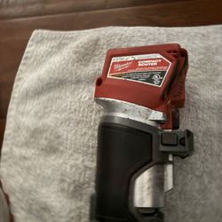 Milwaukee Compact Router With Bit 2723-20