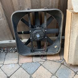 Car Fan Spal 16” Extreme Performance Pull Curve w/ Ring