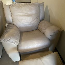 $75 OBORecliner in great cond.