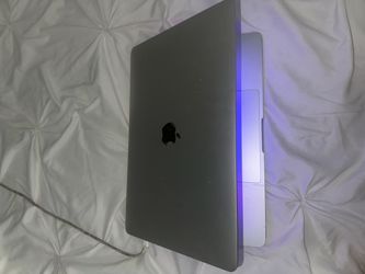 Apple MacBook Laptop Space Gray 2020 13 inch