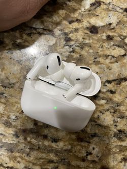 AirPods Pro 1st Gen with Magsafe Charging Case