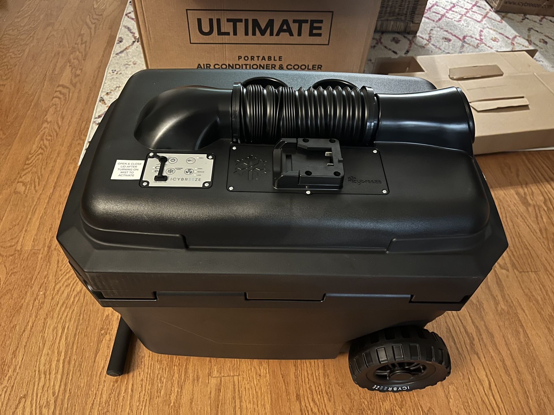 New Icy Breeze IcyBreeze Ultimate Portable Cooler/ Air Conditioner W/ Lots Of Extras