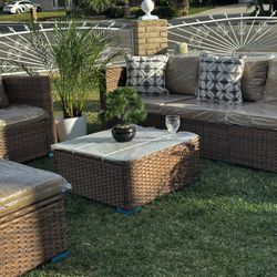 brand new patio set