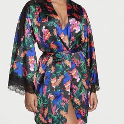 Victoria Secret Robe Size XS/S  Robe only missing the belt any Black belt would look fine 