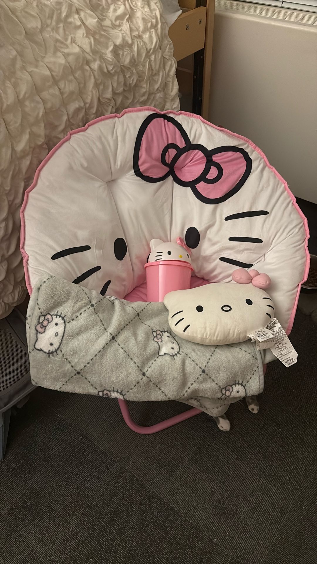 Hello Kitty Room Decor