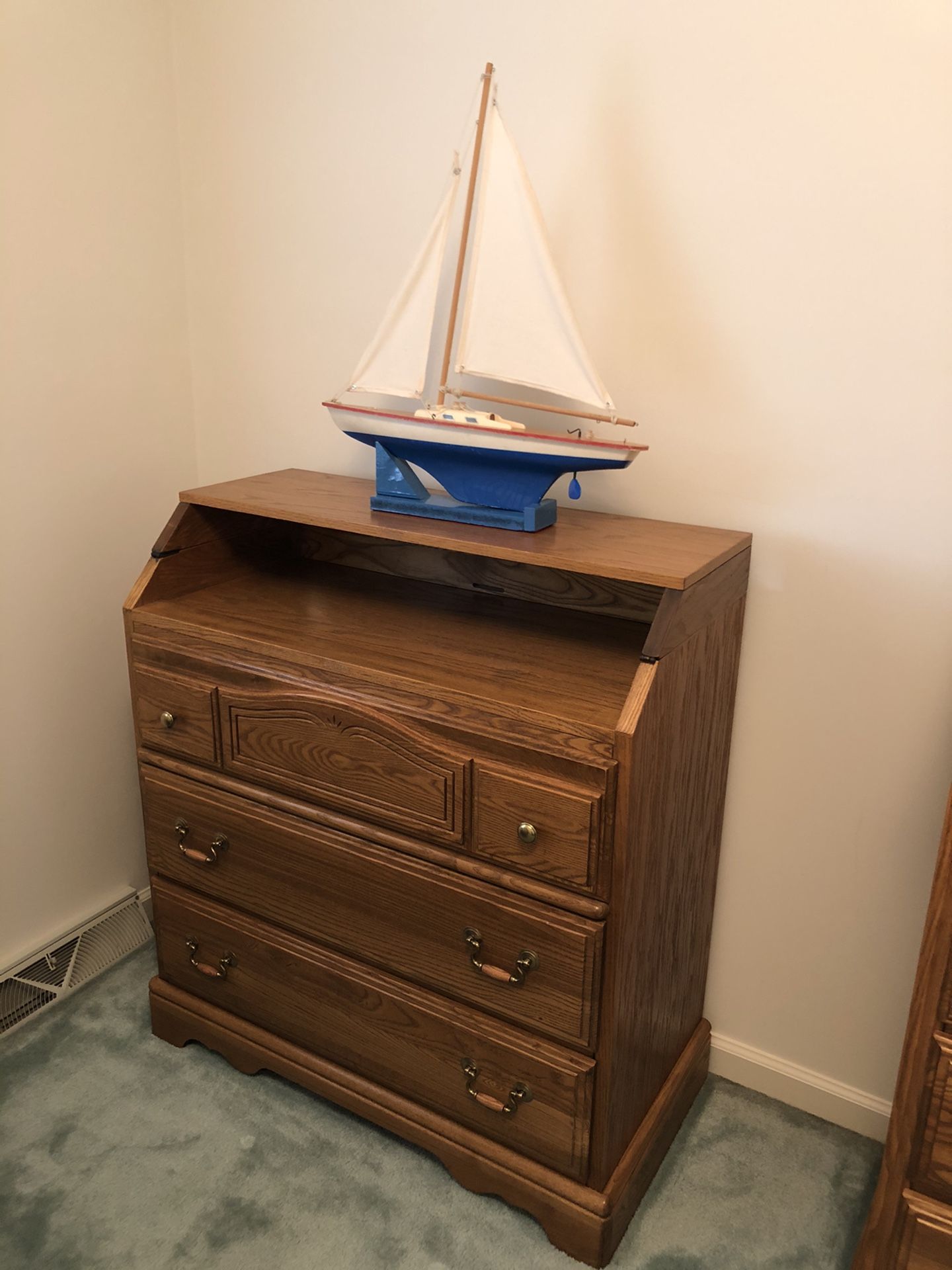 Infant changing table/dresser/desk - Childcraft Solid oak wood see pictures. Includes stool.