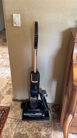 Cordless Mop/Vacuum Self-Cleaning