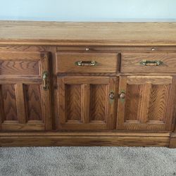 Solid oak buffet /side board.