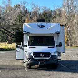2021 Mercedes- Jayco Melbourne 24K Diesel 24K