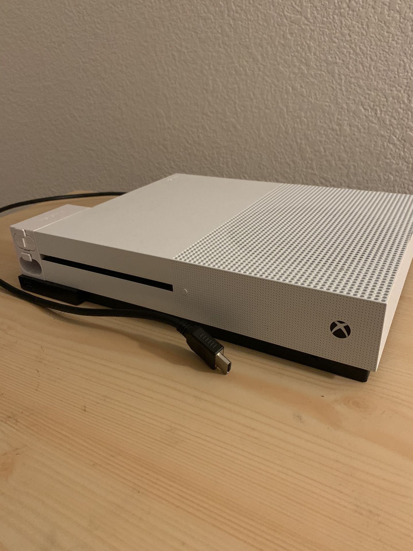 Xbox One S 1TB