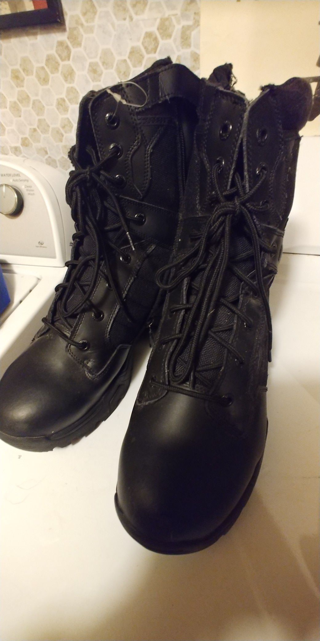 Men's Magnum Heavy Duty work boots