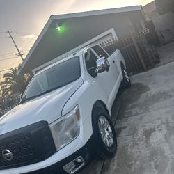 2019 Nissan Titan