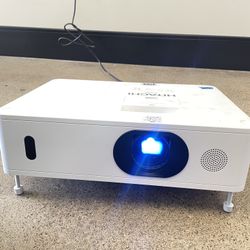 Hitachi 5000 Lumens HDMI Video Projector