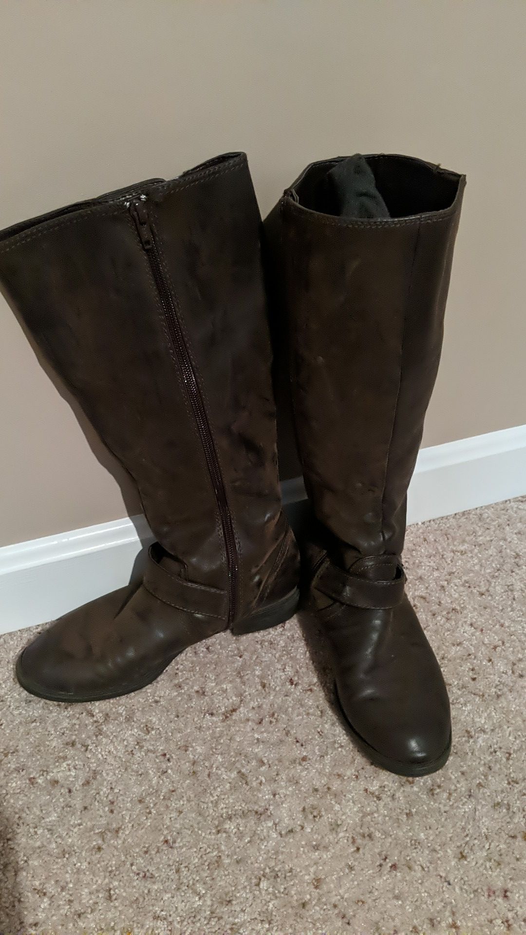 Knee high brown boots size 7