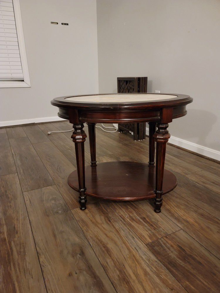 Woode End Table