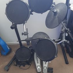 Electronic Drum Set