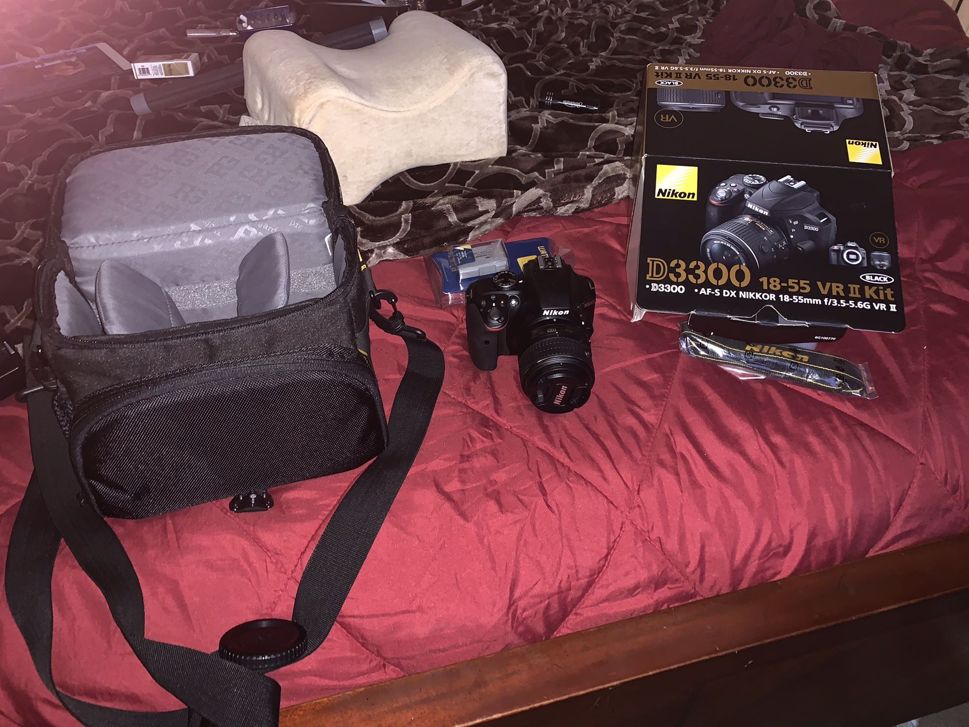 Nikon D3300 Digital Camera Kit. Mint Condition as it was only used twice.