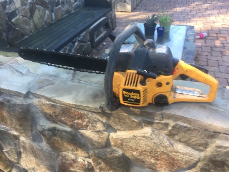Chainsaw Poulan pro