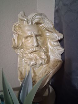 Moses Face/ bone color/ large/ used( fair condition)