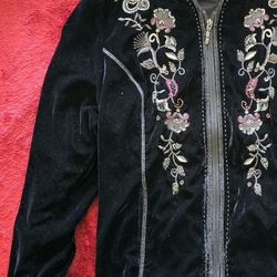 EMBROIDERED CARDIGAN JACKET SILKY/SUEDE FEEL TO THE FABRIC WITB BEAUTIFUL HAND EMBROIDERY DETSILS M-L BLACK MULTI COLORS