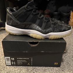 Air Jordan 11s Retro Low Men’s Size 11
