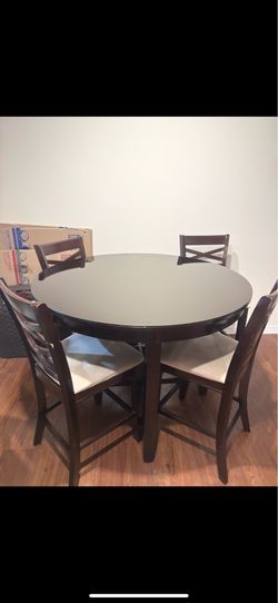 MOVING OUT MUST GO ! Round Dark Wood Dining Table with Glass Top and 4 Chairs