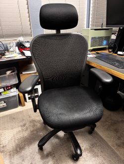Nightingale CO Executive Chair used