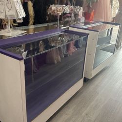Showcase Vanity