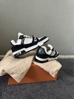 Lv Luxury Sneakers Size 7