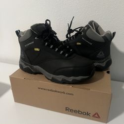 Women's Waterproof  Work Boot Size 8