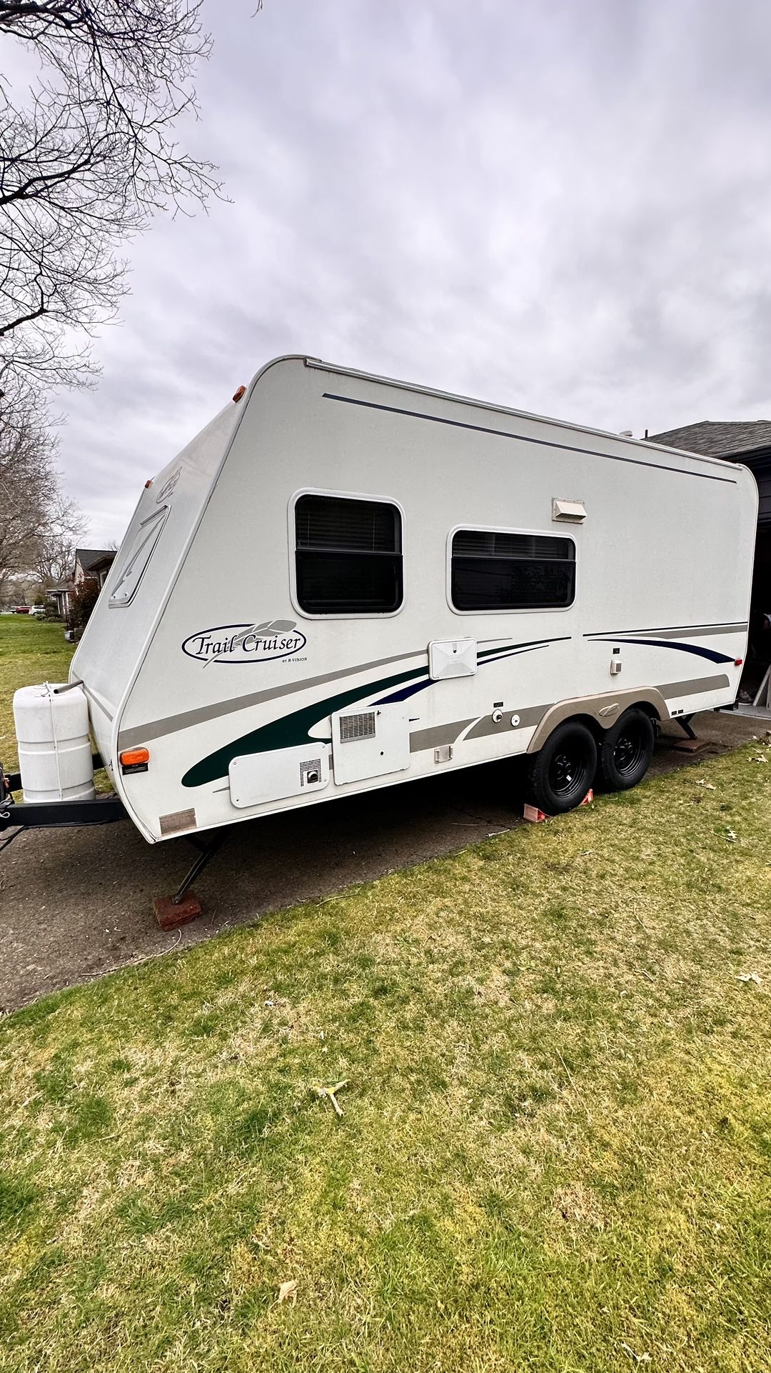 2002 R-Vision Trail Cruiser 19ft for Sale in Longview, WA - OfferUp