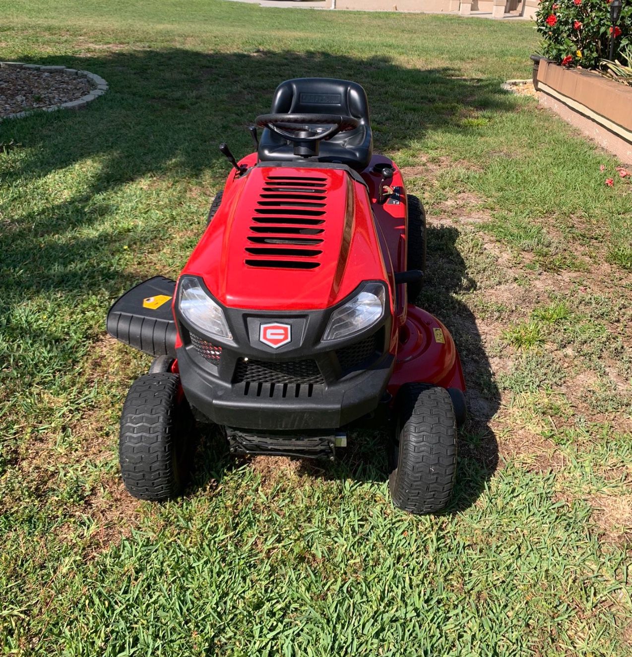 Riding Lawnmower 