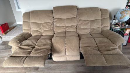 Reclining 3-Seat Sofa / Couch – Very Comfortable – Pickup Only