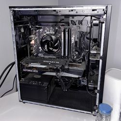 GAMING PC (Has upgrades) 