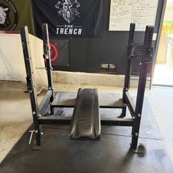 Titan Fitness Competition Bench Press 