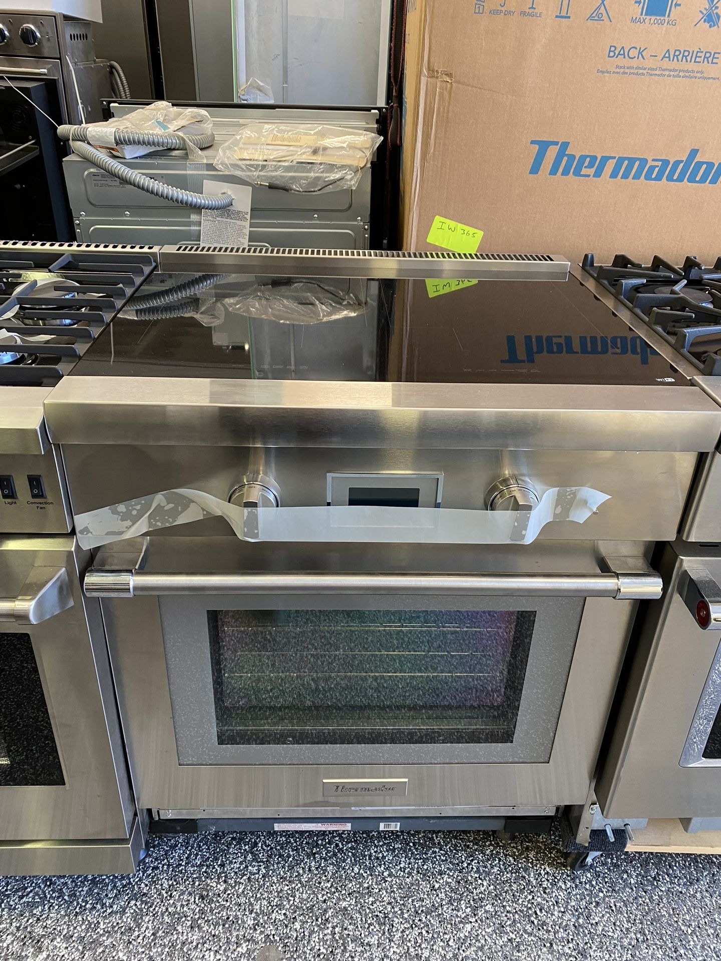 THERMADOR FREEDOM 30” INDUCTION RANGE