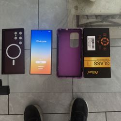 Silver Samsung Galaxy S24 Ultra 