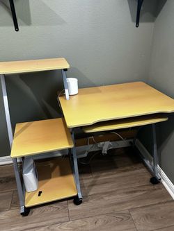 Office desk in sale