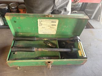 Greenlee Ratcheting Knockout Punch Set No. 1804