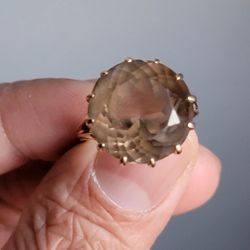 14k Solid Yellow Gold And Quartz Ring 