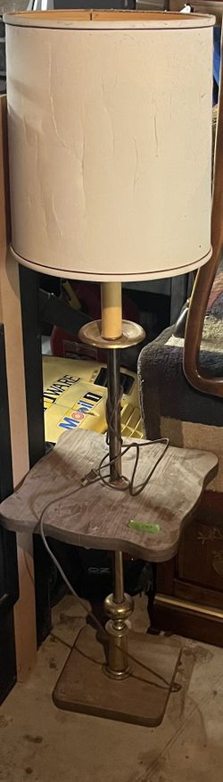 End Table With Lamp