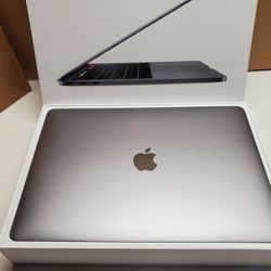 Apple MacBook Pro (13-Inch, 2017, Tow Thunderbolt 3 Ports) Intel i5, 128GB SSD, 8GB RAM,  macOS Monterey, Great Condition 