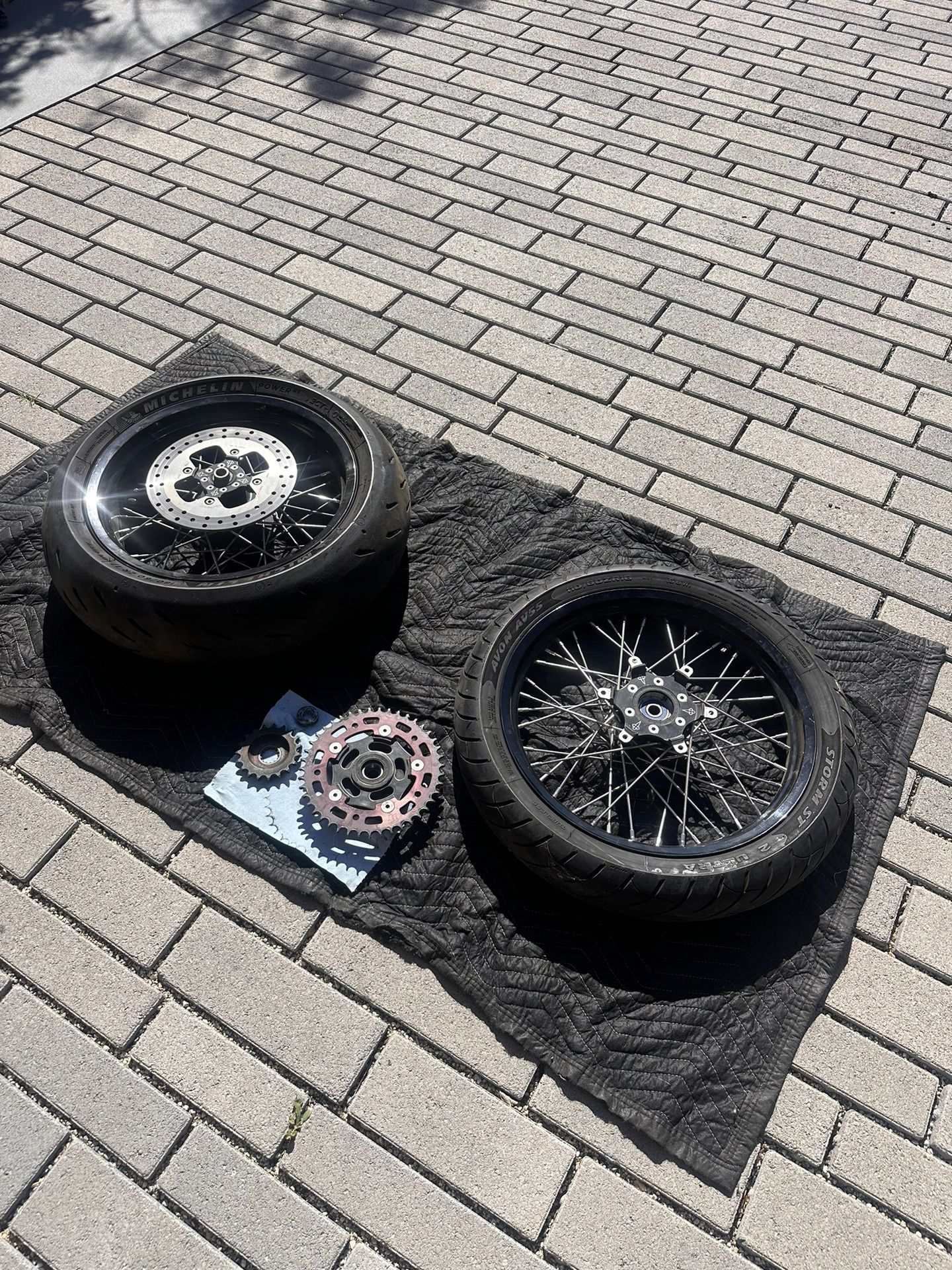 Canyon Motorcycles, TTwheels Wide Wheel Kit For Air cooled Triumph Modern Classics