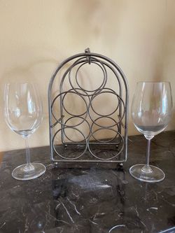 Wine Rack & Wine Glasses