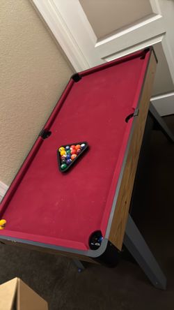 Kids pool table