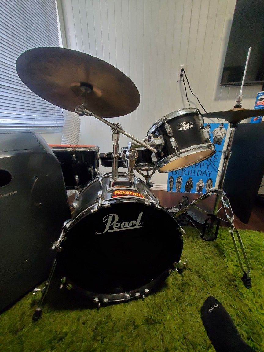 Pearl Jr Drum Set