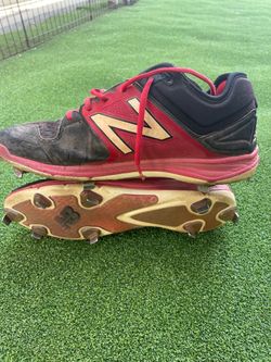 Baseball cleats