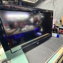 LG TV 32 Inch